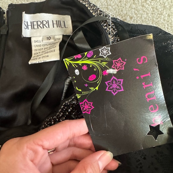 NWT SHERRI HILL Cocktail Prom Pageant Dress Black 
Rhinestone Size 10 - Picture 9 of 14